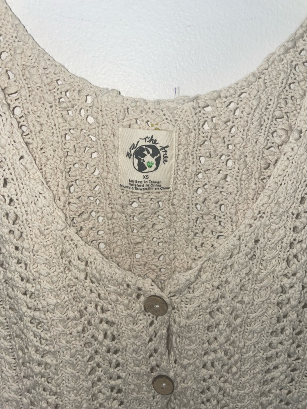 ā”Cream Crochet Knit Button-Up Crop Top - Picture 2 of 4
